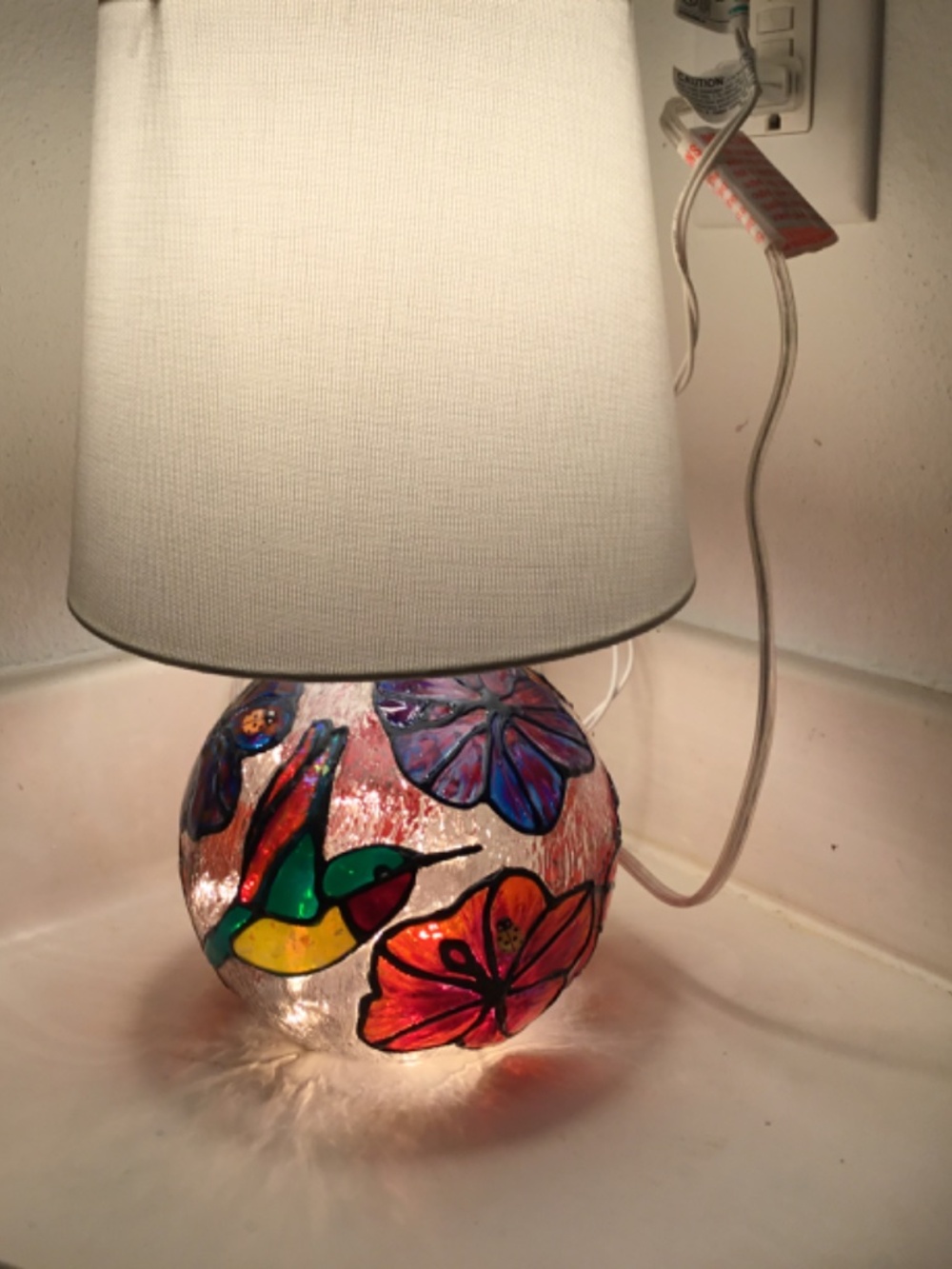 Hand Painted Hummingbird and Hibiscus Flower 13 inch lamp - Picture 6 of 9